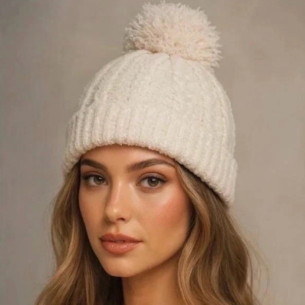 Barefoot Dreams CozyChic Cable Cream Beanie W/Pom Pom OS